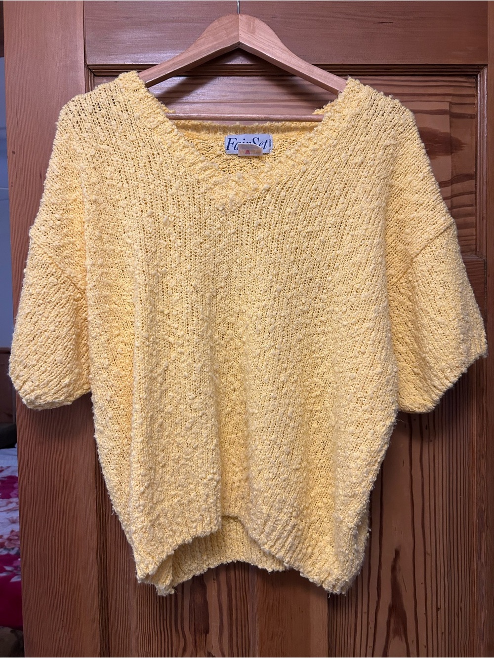 Fair Set Slouchy Vee Neck Size Large Buttery Yellow